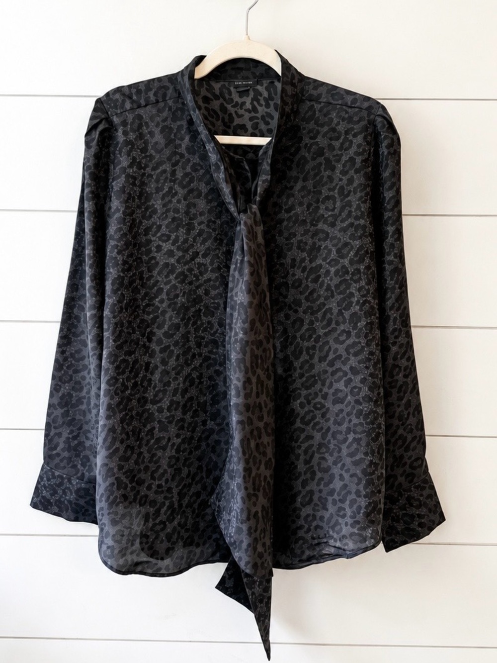 Ann Taylor Black Leopard-Print Tie-Neck Blouse Size Large